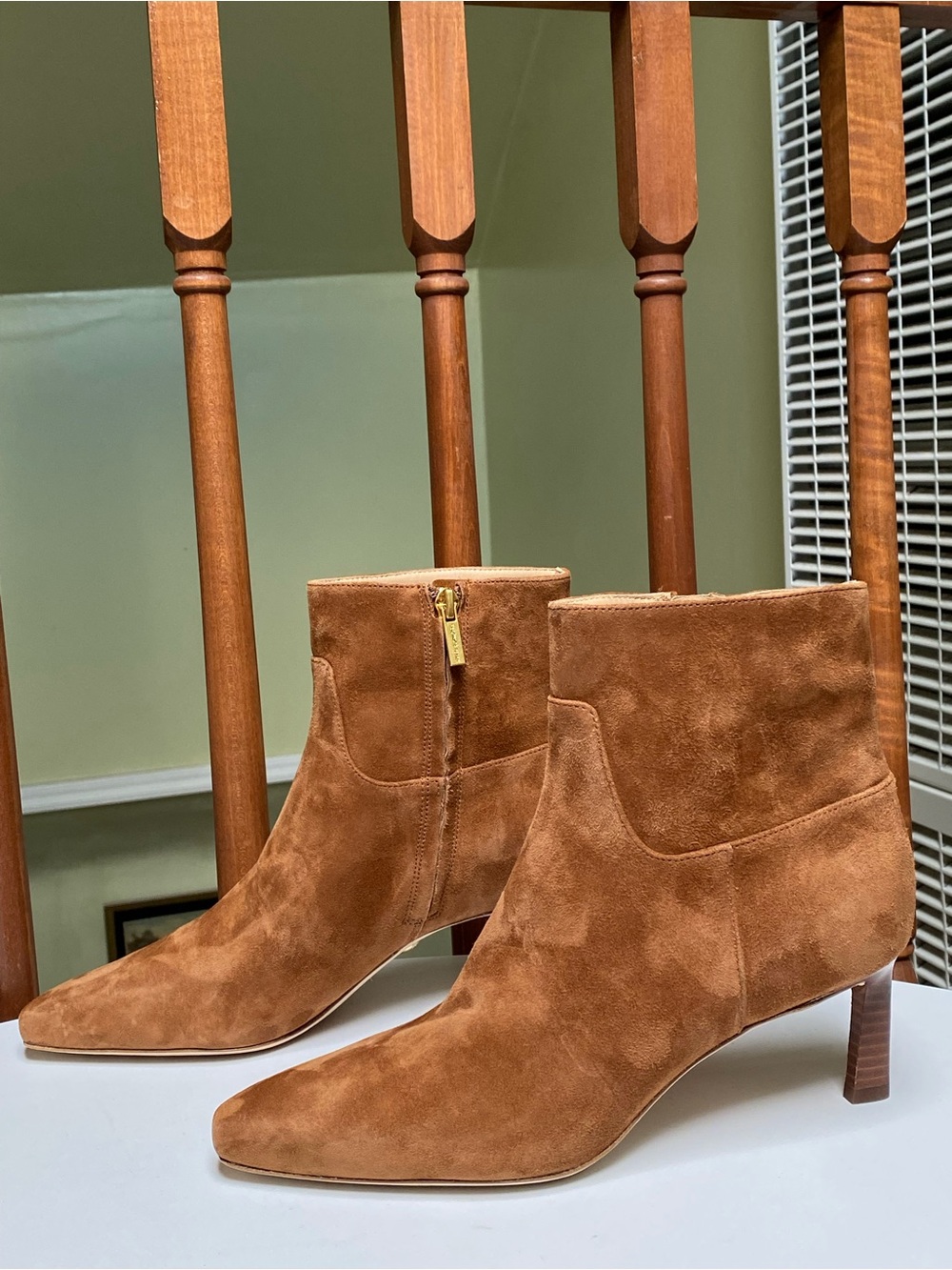 Veronica Beard Chestnut Suede Ankle Kelby boot size 8.5 M women H51N8